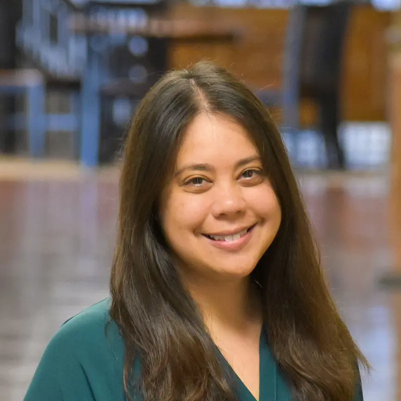 Headshot of Jen Houdek